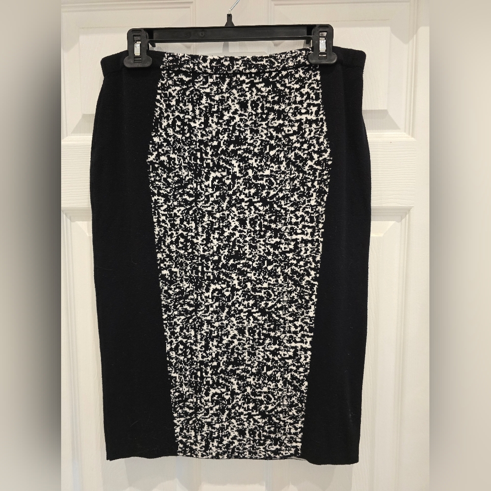 Stretch knit pencil sweater skirt
